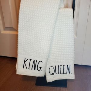 Hand towels